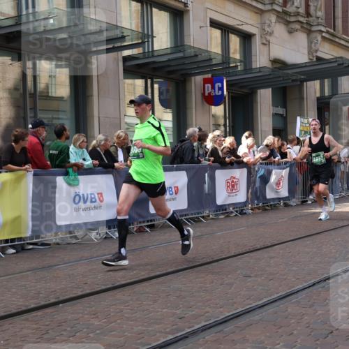 13.09.2026 - 21. swb-Marathon Bremen Strokosch-Dieckow http://msf.ph/oto/10429427 13.09.2026 13:09:13 Ziel 195, 1034, 3197, 4473, 4782, 4895, 5111, 6652, 8759, 9789, 9866, 1241, 1925, 2287, 2291, 2909, 4384, 4898, 5383, 5517, 5636, 5696, 6906, 7262, 8120, 8830, 9904, 9911, 10044 meine-sportfotos.de