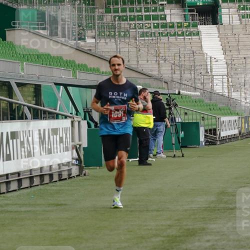 13.09.2026 - 21. swb-Marathon Bremen Michael Burmester http://msf.ph/oto/10429435 13.09.2026 12:06:19 Laufen im Stadion 176, 1091, 1681 meine-sportfotos.de