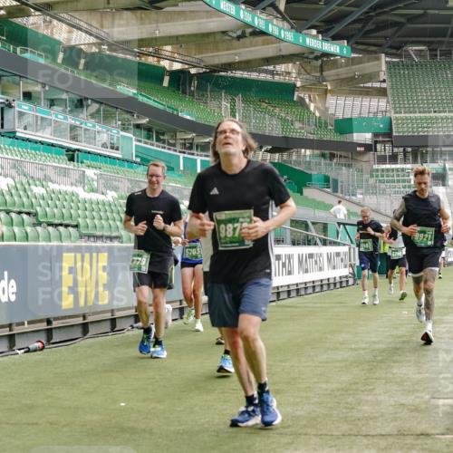 13.09.2026 - 21. swb-Marathon Bremen Michael Burmester http://msf.ph/oto/10429441 13.09.2026 13:03:18 Laufen im Stadion 150, 209, 210, 488, 596, 722, 725, 762, 881, 936, 940, 1014, 1163, 1250, 1343, 1458, 1460, 1479, 1611, 1649, 1653, 1771, 2223, 2276, 2292, 2345, 2364, 2378, 2421, 2434, 2513, 2625, 2666, 2668, 2779, 2851, 2900, 2934, 2977, 2987, 3013, 3044, 3114, 3135, 3163, 3164, 3187, 3248, 3258, 3294, 3334, 3360, 3392, 3402, 3454, 3460, 3496, 3510, 3527, 3576, 3579, 3585, 3597, 3603, 3618, 3721, 3846, 3852, 3859, 3893, 3938, 3970, 3983, 4000, 4077, 4133, 4506, 4558 meine-sportfotos.de