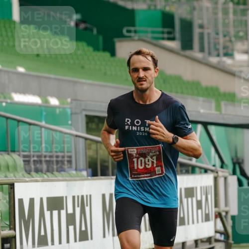 13.09.2026 - 21. swb-Marathon Bremen Michael Burmester http://msf.ph/oto/10429446 13.09.2026 12:06:21 Laufen im Stadion 176, 1091, 1681, 626 meine-sportfotos.de