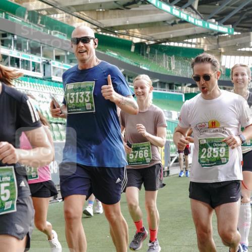 13.09.2026 - 21. swb-Marathon Bremen Michael Burmester http://msf.ph/oto/10429449 13.09.2026 13:27:05 Laufen im Stadion 186, 202, 357, 364, 390, 530, 597, 645, 726, 833, 888, 1077, 1283, 1412, 1473, 1487, 1530, 1608, 1618, 1700, 1744, 1769, 1828, 1961, 1984, 2236, 2273, 2298, 2309, 2382, 2384, 2388, 2404, 2428, 2507, 2508, 2542, 2558, 2576, 2582, 2592, 2656, 2675, 2725, 2748, 2817, 2875, 2876, 2923, 2965, 2970, 3045, 3047, 3050, 3062, 3073, 3084, 3097, 3172, 3184, 3219, 3359, 3433, 3540, 3592, 3629, 3756, 3885, 3907, 3978, 4457, 4660 meine-sportfotos.de