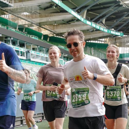 13.09.2026 - 21. swb-Marathon Bremen Michael Burmester http://msf.ph/oto/10429460 13.09.2026 13:27:05 Laufen im Stadion 186, 202, 357, 364, 390, 530, 597, 645, 726, 833, 888, 1077, 1283, 1412, 1473, 1487, 1530, 1608, 1618, 1700, 1744, 1769, 1828, 1961, 1984, 2236, 2273, 2298, 2309, 2382, 2384, 2388, 2404, 2428, 2507, 2508, 2542, 2558, 2576, 2582, 2592, 2656, 2675, 2725, 2748, 2817, 2875, 2876, 2923, 2965, 2970, 3045, 3047, 3050, 3062, 3073, 3084, 3097, 3172, 3184, 3219, 3359, 3433, 3540, 3592, 3629, 3756, 3885, 3907, 3978, 4457, 4660 meine-sportfotos.de