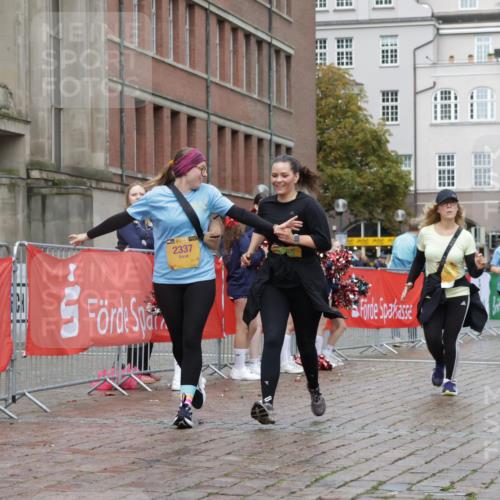 13.09.2026 - Kiel Lauf Yannick Fuchs http://msf.ph/oto/10429462 13.09.2026 11:10:30 Ziel 678, 2134, 2630, 3245, 6476, 9206, 9406, 10704, 11060, 11576, 585, 1937, 2337, 2630, 3086, 3227, 4063, 5371, 9102, 9168, 9254, 9665, 10154, 11013, 11884, 12008, 12016, 12178, 12698, 586, 1334, 2175, 2176, 2177, 3716, 6409, 6670, 8491, 9916, 10090, 10101, 10380, 10550, 11600, 2337, 6908, 7826, 9967, 11428, 11429 meine-sportfotos.de