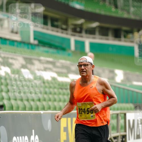 13.09.2026 - 21. swb-Marathon Bremen Michael Burmester http://msf.ph/oto/10429490 13.09.2026 10:20:49 Laufen im Stadion 10244, 10261, 10262, 10366, 10818, 10961, 10994, 11067, 11068, 11142, 11176, 11197, 11418, 11512, 11964, 12289, 12324, 12358, 12413, 12456, 12513, 12520, 12540, 13505, 13514, 13530, 13540, 13548, 13558, 13560, 13568, 13575, 13583, 13588, 13590, 13601, 13605, 13606, 13610, 13619, 13633, 13637, 10597, 12272, 12457, 12458, 13501, 13504, 13510, 13515, 13517, 13522, 13542, 13547, 13554, 13561, 13567, 13579, 13623, 13635 meine-sportfotos.de