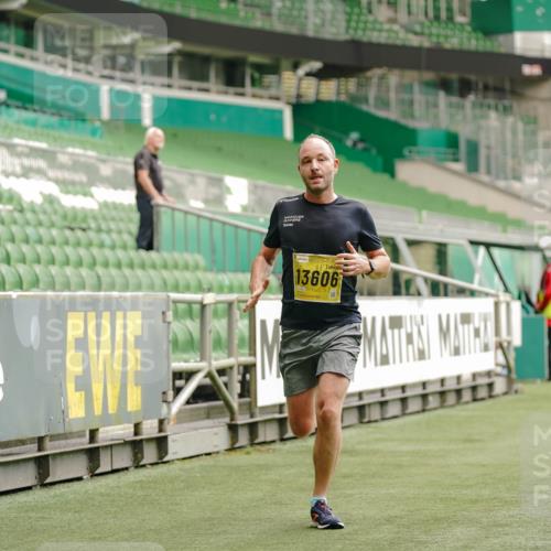 13.09.2026 - 21. swb-Marathon Bremen Michael Burmester http://msf.ph/oto/10429502 13.09.2026 10:20:50 Laufen im Stadion 10244, 10261, 10262, 10366, 10818, 10961, 10994, 11067, 11068, 11142, 11176, 11197, 11418, 11512, 11964, 12289, 12324, 12358, 12413, 12456, 12513, 12520, 12540, 13505, 13514, 13530, 13540, 13548, 13558, 13560, 13568, 13575, 13583, 13588, 13590, 13601, 13605, 13606, 13608, 13610, 13619, 13633, 13637, 10597, 12272, 12457, 12458, 13501, 13504, 13510, 13515, 13517, 13522, 13542, 13547, 13554, 13561, 13567, 13579, 13623, 13635 meine-sportfotos.de