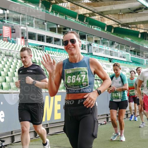 13.09.2026 - 21. swb-Marathon Bremen Michael Burmester http://msf.ph/oto/10429506 13.09.2026 13:27:08 Laufen im Stadion 186, 202, 357, 364, 390, 530, 597, 645, 726, 833, 888, 1077, 1283, 1412, 1473, 1487, 1530, 1608, 1618, 1700, 1744, 1769, 1828, 1961, 1984, 2236, 2273, 2309, 2382, 2384, 2388, 2404, 2428, 2502, 2507, 2508, 2542, 2558, 2576, 2582, 2592, 2656, 2675, 2725, 2748, 2817, 2875, 2876, 2923, 2965, 2970, 3045, 3047, 3050, 3062, 3073, 3084, 3097, 3172, 3184, 3219, 3359, 3433, 3540, 3592, 3629, 3756, 3885, 3907, 3978, 4457, 4660 meine-sportfotos.de