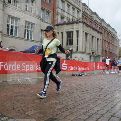 13.09.2026 - Kiel Lauf Yannick Fuchs http://msf.ph/oto/10429519 13.09.2026 11:10:34 Ziel 586, 678, 1334, 2134, 2175, 2176, 2177, 3245, 3716, 6476, 9206, 9406, 9916, 10101, 10704, 11060, 11576, 585, 1937, 2630, 3086, 3227, 4063, 5371, 9102, 9168, 9254, 9665, 10154, 11013, 11884, 12008, 12016, 12178, 12698, 1523, 5920, 6409, 6670, 7930, 8491, 10090, 10380, 10550, 11600, 2337, 6908, 9665, 9967, 11013, 11428, 11429, 11884 meine-sportfotos.de