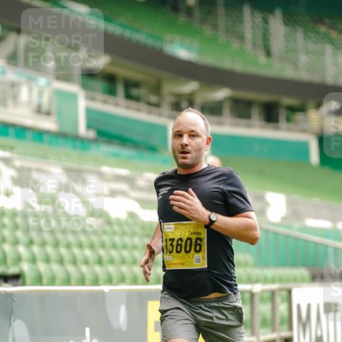 13.09.2026 - 21. swb-Marathon Bremen Michael Burmester http://msf.ph/oto/10429525 13.09.2026 10:20:51 Laufen im Stadion 10244, 10261, 10262, 10366, 10818, 10961, 10994, 11067, 11068, 11142, 11176, 11197, 11418, 11512, 11964, 12289, 12324, 12358, 12413, 12456, 12513, 12520, 12540, 13505, 13514, 13530, 13540, 13548, 13558, 13560, 13568, 13575, 13583, 13588, 13590, 13601, 13605, 13606, 13608, 13610, 13619, 13633, 13637, 10597, 12272, 12457, 12458, 13501, 13504, 13510, 13515, 13517, 13522, 13542, 13547, 13554, 13561, 13567, 13579, 13623, 13635 meine-sportfotos.de