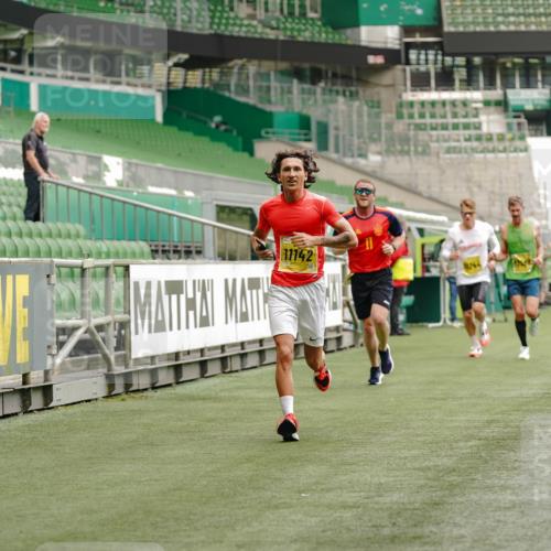 13.09.2026 - 21. swb-Marathon Bremen Michael Burmester http://msf.ph/oto/10429553 13.09.2026 10:20:53 Laufen im Stadion 10244, 10261, 10262, 10366, 10818, 10961, 10994, 11067, 11068, 11142, 11176, 11197, 11418, 11512, 11964, 12289, 12324, 12358, 12413, 12456, 12513, 12520, 12540, 13505, 13514, 13540, 13548, 13558, 13560, 13568, 13575, 13583, 13588, 13590, 13601, 13605, 13606, 13608, 13610, 13619, 13633, 13637, 10597, 12272, 12457, 12458, 13501, 13504, 13510, 13515, 13517, 13522, 13542, 13547, 13554, 13561, 13567, 13579, 13623, 13635 meine-sportfotos.de
