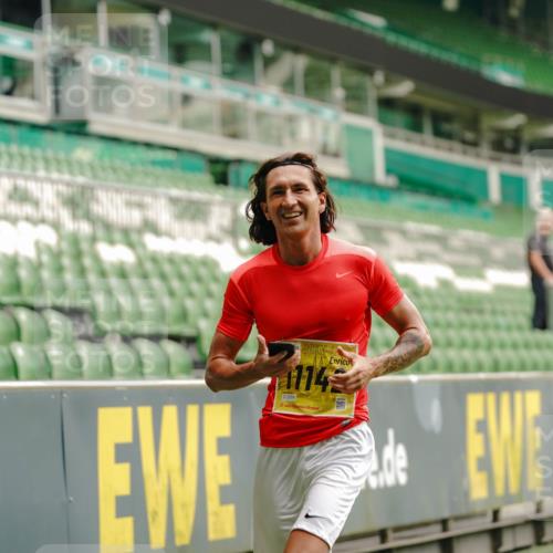 13.09.2026 - 21. swb-Marathon Bremen Michael Burmester http://msf.ph/oto/10429638 13.09.2026 10:20:55 Laufen im Stadion 10244, 10261, 10262, 10818, 10961, 10994, 11067, 11068, 11142, 11176, 11197, 11418, 11512, 11964, 12289, 12324, 12358, 12413, 12456, 12513, 12520, 12540, 13505, 13514, 13540, 13548, 13558, 13560, 13568, 13575, 13583, 13588, 13590, 13601, 13605, 13606, 13608, 13610, 13619, 13633, 13637, 10597, 12272, 12457, 12458, 13501, 13504, 13510, 13515, 13517, 13522, 13542, 13547, 13554, 13561, 13567, 13579, 13623, 13635 meine-sportfotos.de