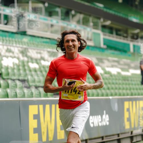 13.09.2026 - 21. swb-Marathon Bremen Michael Burmester http://msf.ph/oto/10429652 13.09.2026 10:20:55 Laufen im Stadion 10244, 10261, 10262, 10818, 10961, 10994, 11067, 11068, 11142, 11176, 11197, 11418, 11512, 11964, 12289, 12324, 12358, 12413, 12456, 12513, 12520, 12540, 13505, 13514, 13540, 13548, 13558, 13560, 13568, 13575, 13583, 13588, 13590, 13601, 13605, 13606, 13608, 13610, 13619, 13633, 13637, 10597, 12272, 12457, 12458, 13501, 13504, 13510, 13515, 13517, 13522, 13542, 13547, 13554, 13561, 13567, 13579, 13623, 13635 meine-sportfotos.de
