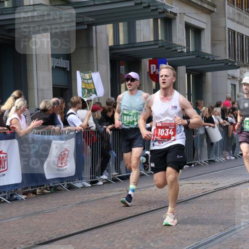 13.09.2026 - 21. swb-Marathon Bremen Strokosch-Dieckow http://msf.ph/oto/10429682 13.09.2026 13:09:35 Ziel 195, 538, 567, 623, 1723, 1975, 2020, 2750, 4781, 4782, 5627, 8835, 9241, 9277, 9804, 9817, 1034, 1241, 3197, 4473, 4782, 4895, 5111, 6652, 8759, 9789, 9866, 9904 meine-sportfotos.de