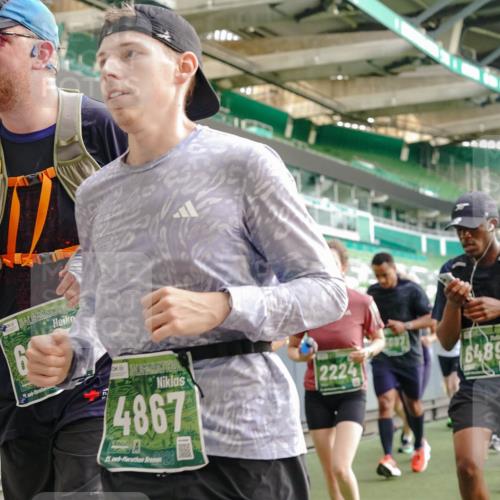 13.09.2026 - 21. swb-Marathon Bremen Michael Burmester http://msf.ph/oto/10429698 13.09.2026 13:27:17 Laufen im Stadion 111, 186, 202, 357, 364, 390, 478, 597, 726, 829, 833, 888, 925, 1077, 1283, 1412, 1473, 1487, 1496, 1530, 1608, 1618, 1700, 1769, 1958, 1961, 1984, 2236, 2273, 2309, 2382, 2384, 2388, 2404, 2428, 2502, 2507, 2508, 2542, 2558, 2576, 2582, 2592, 2656, 2675, 2725, 2748, 2817, 2875, 2876, 2923, 2965, 2970, 3045, 3047, 3050, 3062, 3073, 3084, 3172, 3184, 3219, 3359, 3433, 3540, 3592, 3629, 3756, 3885, 3907, 3978, 4457, 4660 meine-sportfotos.de