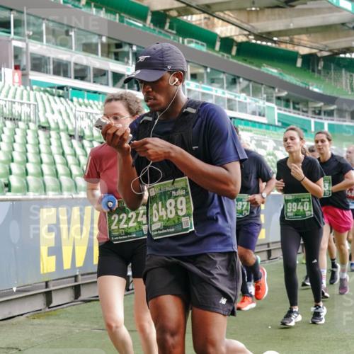 13.09.2026 - 21. swb-Marathon Bremen Michael Burmester http://msf.ph/oto/10429722 13.09.2026 13:27:19 Laufen im Stadion 111, 186, 202, 357, 364, 390, 478, 597, 726, 829, 833, 888, 925, 1077, 1283, 1412, 1473, 1496, 1530, 1608, 1618, 1700, 1769, 1958, 1961, 1984, 2236, 2273, 2309, 2382, 2384, 2388, 2404, 2428, 2502, 2507, 2508, 2542, 2558, 2576, 2582, 2592, 2656, 2675, 2725, 2748, 2817, 2875, 2876, 2923, 2965, 2970, 3045, 3047, 3050, 3062, 3073, 3084, 3172, 3184, 3219, 3359, 3433, 3540, 3592, 3629, 3756, 3885, 3907, 3978, 4457, 4660 meine-sportfotos.de