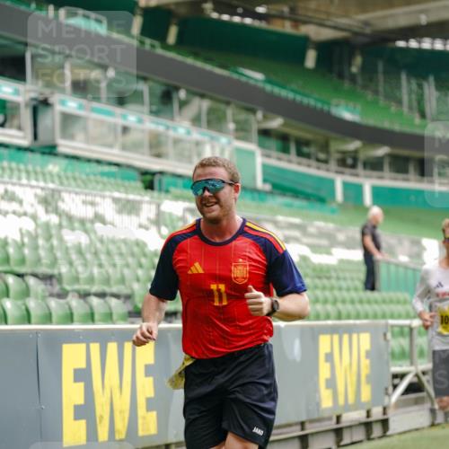13.09.2026 - 21. swb-Marathon Bremen Michael Burmester http://msf.ph/oto/10429746 13.09.2026 10:20:57 Laufen im Stadion 10244, 10261, 10262, 10818, 10961, 10994, 11067, 11068, 11142, 11176, 11197, 11418, 11512, 11964, 12289, 12324, 12358, 12413, 12456, 12513, 12520, 12540, 13505, 13514, 13540, 13548, 13558, 13560, 13568, 13575, 13583, 13588, 13590, 13601, 13605, 13606, 13608, 13610, 13619, 13633, 13637, 10597, 12272, 12457, 12458, 13501, 13504, 13510, 13515, 13517, 13522, 13542, 13543, 13547, 13554, 13561, 13567, 13579, 13623, 13635 meine-sportfotos.de