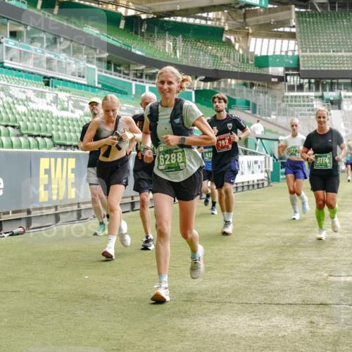 13.09.2026 - 21. swb-Marathon Bremen Michael Burmester http://msf.ph/oto/10429854 13.09.2026 13:03:31 Laufen im Stadion 209, 210, 488, 534, 596, 722, 725, 762, 881, 936, 940, 1014, 1250, 1343, 1458, 1460, 1479, 1611, 1649, 1653, 1771, 2223, 2276, 2292, 2345, 2364, 2378, 2421, 2434, 2513, 2625, 2666, 2668, 2779, 2851, 2891, 2900, 2934, 2977, 3013, 3028, 3114, 3135, 3163, 3164, 3258, 3360, 3402, 3425, 3454, 3460, 3496, 3510, 3521, 3576, 3579, 3585, 3597, 3603, 3618, 3721, 3796, 3846, 3852, 3859, 3893, 3938, 3970, 3983, 4000, 4077, 4133, 4506, 4558, 242 meine-sportfotos.de