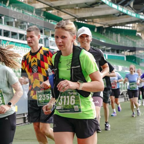 13.09.2026 - 21. swb-Marathon Bremen Michael Burmester http://msf.ph/oto/10429884 13.09.2026 13:27:26 Laufen im Stadion 111, 186, 202, 357, 364, 390, 478, 597, 726, 829, 833, 888, 925, 1077, 1220, 1412, 1473, 1496, 1530, 1608, 1618, 1700, 1769, 1958, 1961, 1984, 2236, 2273, 2309, 2388, 2404, 2428, 2502, 2507, 2508, 2542, 2558, 2576, 2582, 2592, 2656, 2675, 2725, 2748, 2817, 2875, 2876, 2923, 2965, 2970, 3045, 3047, 3050, 3073, 3084, 3184, 3219, 3359, 3433, 3540, 3592, 3629, 3756, 3885, 3907, 3978, 4457, 4660 meine-sportfotos.de