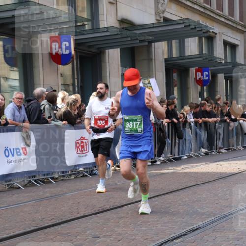13.09.2026 - 21. swb-Marathon Bremen Strokosch-Dieckow http://msf.ph/oto/10429925 13.09.2026 13:09:50 Ziel 538, 623, 957, 2020, 4781, 5627, 8064, 9817, 195, 567, 1723, 1975, 2750, 4473, 4782, 8835, 9241, 9277, 9804 meine-sportfotos.de