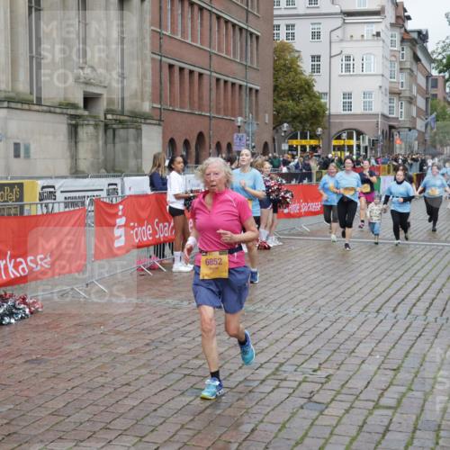 13.09.2026 - Kiel Lauf Yannick Fuchs http://msf.ph/oto/10429928 13.09.2026 11:11:36 Ziel 141, 1761, 4053, 6729, 9260, 9739, 9784, 11756, 12053, 1079, 1460, 1655, 2192, 2251, 3346, 4019, 4090, 4589, 5341, 5869, 6852, 7181, 7431, 7473, 8127, 8314, 8315, 8826, 9693, 10067, 10882, 11361, 11417, 11719, 11934, 11947, 12845, 2950, 3580, 5156, 5227, 5387, 6965, 9572, 9661, 2512, 2628, 6756, 6852, 7930, 8468, 10661, 11644 meine-sportfotos.de