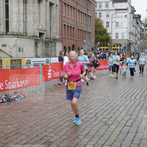 13.09.2026 - Kiel Lauf Yannick Fuchs http://msf.ph/oto/10429932 13.09.2026 11:11:36 Ziel 141, 1761, 4053, 6729, 9260, 9739, 9784, 11756, 12053, 1079, 1460, 1655, 2192, 2251, 3346, 4019, 4090, 4589, 5341, 5869, 6852, 7181, 7431, 7473, 8127, 8314, 8315, 8826, 9693, 10067, 10882, 11361, 11417, 11719, 11934, 11947, 12845, 2950, 3580, 5156, 5227, 5387, 6965, 9572, 9661, 2512, 2628, 6756, 6852, 7930, 8468, 10661, 11644 meine-sportfotos.de