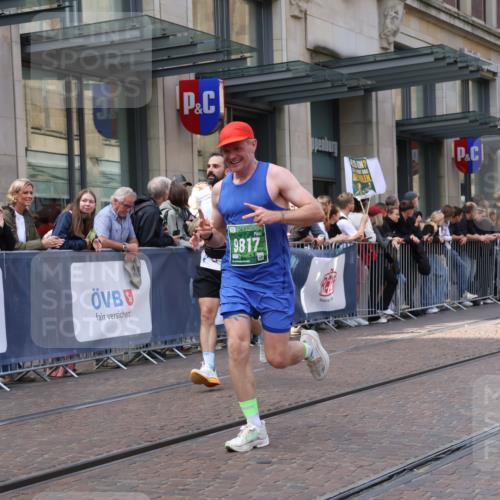 13.09.2026 - 21. swb-Marathon Bremen Strokosch-Dieckow http://msf.ph/oto/10429934 13.09.2026 13:09:51 Ziel 538, 623, 957, 2020, 3959, 4781, 5627, 8064, 8709, 9817, 195, 567, 1723, 1975, 2750, 4473, 4782, 8835, 9241, 9277, 9804 meine-sportfotos.de