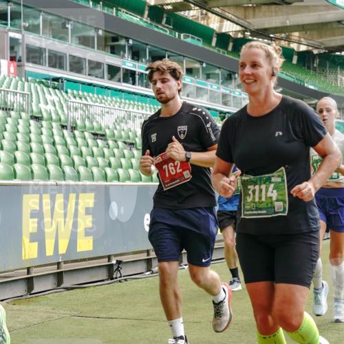 13.09.2026 - 21. swb-Marathon Bremen Michael Burmester http://msf.ph/oto/10429959 13.09.2026 13:03:34 Laufen im Stadion 209, 210, 488, 534, 596, 722, 725, 762, 881, 936, 940, 1014, 1250, 1343, 1458, 1460, 1479, 1611, 1649, 1653, 1771, 2223, 2276, 2345, 2364, 2369, 2378, 2421, 2434, 2513, 2625, 2666, 2668, 2779, 2851, 2891, 2900, 2934, 2977, 3028, 3114, 3135, 3163, 3164, 3258, 3360, 3402, 3425, 3454, 3460, 3496, 3510, 3521, 3576, 3579, 3585, 3597, 3603, 3618, 3721, 3796, 3846, 3852, 3859, 3893, 3938, 3970, 3983, 4000, 4077, 4133, 4506, 4558, 242 meine-sportfotos.de