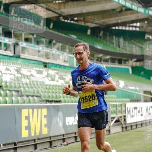 13.09.2026 - 21. swb-Marathon Bremen Michael Burmester http://msf.ph/oto/10429968 13.09.2026 10:21:08 Laufen im Stadion 10244, 10261, 10262, 10818, 10961, 10994, 11067, 11068, 11083, 11142, 11176, 11197, 11418, 11512, 11916, 11964, 12289, 12324, 12358, 12413, 12456, 12513, 12520, 12540, 13505, 13514, 13540, 13548, 13551, 13558, 13560, 13568, 13575, 13583, 13588, 13590, 13601, 13605, 13606, 13608, 13610, 13619, 13633, 13636, 13637, 10597, 12457, 12458, 13501, 13504, 13510, 13515, 13517, 13522, 13536, 13542, 13543, 13554, 13561, 13579, 13623, 13635 meine-sportfotos.de
