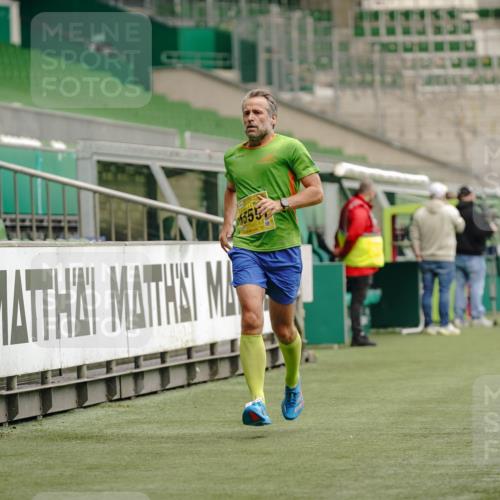 13.09.2026 - 21. swb-Marathon Bremen Michael Burmester http://msf.ph/oto/10429997 13.09.2026 10:21:13 Laufen im Stadion 10244, 10261, 10262, 10818, 10961, 10994, 11067, 11068, 11083, 11142, 11176, 11197, 11418, 11512, 11619, 11738, 11854, 11916, 11964, 12289, 12324, 12358, 12413, 12456, 12513, 12520, 12540, 13505, 13514, 13540, 13548, 13551, 13558, 13560, 13568, 13575, 13583, 13588, 13590, 13601, 13605, 13606, 13608, 13610, 13619, 13633, 13636, 13637, 12457, 12458, 13504, 13510, 13517, 13522, 13533, 13536, 13542, 13543, 13554, 13561, 13579, 13623 meine-sportfotos.de
