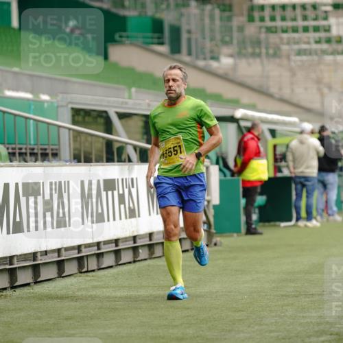 13.09.2026 - 21. swb-Marathon Bremen Michael Burmester http://msf.ph/oto/10430011 13.09.2026 10:21:13 Laufen im Stadion 10244, 10261, 10262, 10818, 10961, 10994, 11067, 11068, 11083, 11142, 11176, 11197, 11418, 11512, 11619, 11738, 11854, 11916, 11964, 12289, 12324, 12358, 12413, 12456, 12513, 12520, 12540, 13505, 13514, 13540, 13548, 13551, 13558, 13560, 13568, 13575, 13583, 13588, 13590, 13601, 13605, 13606, 13608, 13610, 13619, 13633, 13636, 13637, 12457, 12458, 13504, 13510, 13517, 13522, 13533, 13536, 13542, 13543, 13554, 13561, 13579, 13623 meine-sportfotos.de
