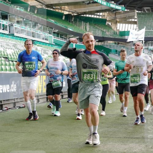 13.09.2026 - 21. swb-Marathon Bremen Michael Burmester http://msf.ph/oto/10430018 13.09.2026 13:27:33 Laufen im Stadion 111, 186, 202, 357, 364, 390, 478, 597, 726, 829, 833, 888, 925, 1077, 1220, 1412, 1473, 1496, 1608, 1700, 1769, 1958, 1961, 1984, 2236, 2273, 2309, 2388, 2404, 2428, 2502, 2507, 2508, 2542, 2558, 2576, 2582, 2592, 2725, 2748, 2817, 2875, 2876, 2923, 2965, 2970, 3045, 3047, 3050, 3073, 3084, 3184, 3219, 3359, 3540, 3589, 3592, 3629, 3756, 3826, 3885, 3907, 3978, 4238, 4457, 4660 meine-sportfotos.de