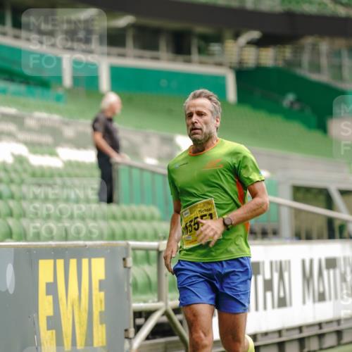 13.09.2026 - 21. swb-Marathon Bremen Michael Burmester http://msf.ph/oto/10430039 13.09.2026 10:21:15 Laufen im Stadion 10244, 10261, 10262, 10818, 10961, 10994, 11067, 11068, 11083, 11142, 11176, 11197, 11418, 11512, 11619, 11738, 11854, 11916, 11964, 12289, 12324, 12358, 12413, 12456, 12513, 12520, 12540, 13505, 13514, 13535, 13540, 13548, 13551, 13558, 13560, 13568, 13575, 13583, 13588, 13590, 13601, 13605, 13606, 13608, 13610, 13619, 13633, 13636, 13637, 12457, 12458, 13504, 13510, 13517, 13522, 13533, 13536, 13542, 13543, 13554, 13561, 13579, 13623 meine-sportfotos.de