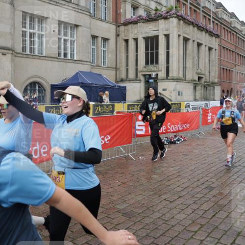 13.09.2026 - Kiel Lauf Yannick Fuchs http://msf.ph/oto/10430049 13.09.2026 11:11:52 Ziel 2950, 3580, 5156, 5227, 5387, 6965, 9296, 9572, 9661, 141, 1079, 1460, 1655, 1761, 3346, 4053, 4090, 4589, 5869, 6729, 7181, 7431, 8127, 9260, 9693, 9739, 9784, 10067, 10882, 11361, 11417, 11719, 11756, 12053, 12845, 6053, 10397, 11713, 1079, 2192, 2251, 3346, 8314, 8315, 9693, 10067, 10882, 11361, 11934, 11947, 12845 meine-sportfotos.de
