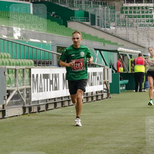 13.09.2026 - 21. swb-Marathon Bremen Michael Burmester http://msf.ph/oto/10430077 13.09.2026 12:16:28 Laufen im Stadion 1028, 1190, 1192, 1263, 1670, 1766, 1997, 317, 443, 796, 1149 meine-sportfotos.de