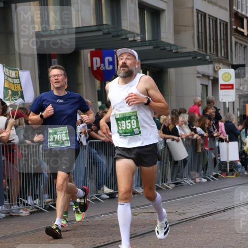 13.09.2026 - 21. swb-Marathon Bremen Strokosch-Dieckow http://msf.ph/oto/10430082 13.09.2026 13:10:05 Ziel 604, 640, 957, 1277, 2605, 3959, 5532, 5620, 6267, 7881, 8033, 8064, 8709, 538, 567, 623, 1723, 1975, 2020, 2750, 4781, 5627, 8835, 9277, 9804, 9817 meine-sportfotos.de