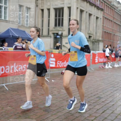 13.09.2026 - Kiel Lauf Yannick Fuchs http://msf.ph/oto/10430088 13.09.2026 11:11:59 Ziel 2950, 5227, 5387, 6965, 9296, 9572, 9661, 10397, 11713, 141, 1460, 1761, 3580, 4053, 5156, 6729, 8127, 9260, 9739, 9784, 11756, 12053, 1000, 1580, 1782, 2118, 5249, 6051, 6053, 1079, 1460, 1655, 3346, 4090, 4589, 5869, 7181, 7431, 8127, 9693, 10067, 10882, 11361, 11417, 11719, 12845 meine-sportfotos.de