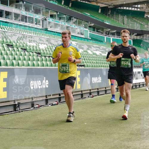 13.09.2026 - 21. swb-Marathon Bremen Michael Burmester http://msf.ph/oto/10430098 13.09.2026 13:03:41 Laufen im Stadion 209, 210, 488, 534, 596, 725, 762, 881, 936, 940, 1014, 1250, 1343, 1458, 1460, 1479, 1611, 1649, 1653, 1771, 2223, 2276, 2364, 2369, 2378, 2421, 2434, 2513, 2625, 2668, 2779, 2851, 2872, 2891, 2900, 2934, 2977, 3028, 3114, 3135, 3258, 3360, 3402, 3425, 3454, 3460, 3496, 3510, 3521, 3576, 3579, 3585, 3597, 3603, 3618, 3721, 3796, 3846, 3852, 3859, 3893, 3909, 3938, 3970, 3983, 4000, 4077, 4133, 4506, 4558, 242 meine-sportfotos.de