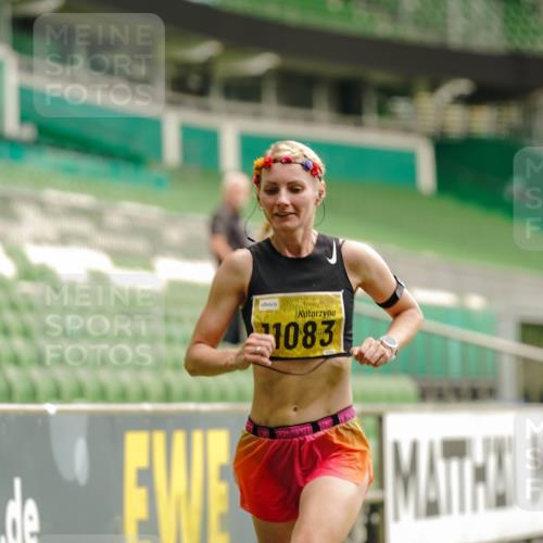 13.09.2026 - 21. swb-Marathon Bremen Michael Burmester http://msf.ph/oto/10430128 13.09.2026 10:21:23 Laufen im Stadion 10244, 10261, 10262, 10818, 10961, 10994, 11067, 11068, 11083, 11142, 11176, 11418, 11512, 11619, 11738, 11854, 11916, 11964, 12289, 12324, 12358, 12413, 12456, 12513, 12520, 12540, 13505, 13514, 13535, 13540, 13548, 13551, 13558, 13559, 13560, 13568, 13575, 13583, 13588, 13590, 13601, 13605, 13606, 13608, 13610, 13619, 13633, 13636, 13637, 12457, 12458, 13504, 13510, 13517, 13522, 13533, 13536, 13542, 13543, 13554, 13561, 13564, 13579, 13623 meine-sportfotos.de