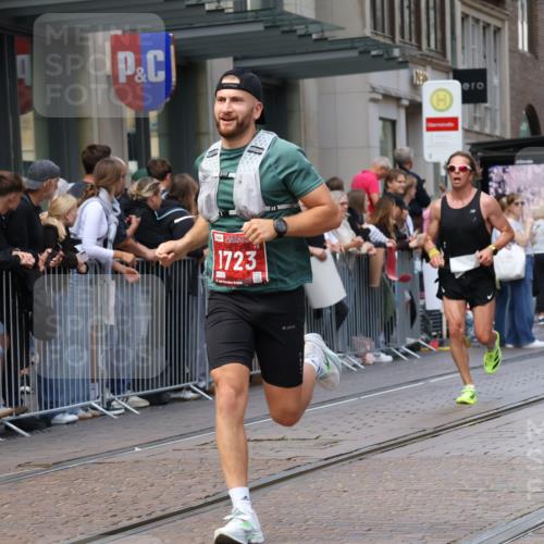 13.09.2026 - 21. swb-Marathon Bremen Strokosch-Dieckow http://msf.ph/oto/10430139 13.09.2026 13:10:08 Ziel 604, 640, 957, 1181, 1277, 1554, 2605, 3959, 4727, 5532, 5620, 6267, 7881, 8033, 8064, 8709, 538, 567, 623, 957, 1723, 1975, 2020, 4781, 5627, 8835, 9277, 9804, 9817 meine-sportfotos.de