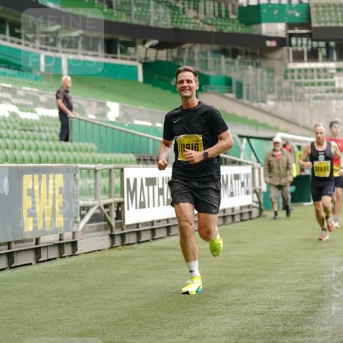 13.09.2026 - 21. swb-Marathon Bremen Michael Burmester http://msf.ph/oto/10430141 13.09.2026 10:21:24 Laufen im Stadion 10244, 10261, 10262, 10818, 10961, 10994, 11067, 11068, 11083, 11142, 11176, 11418, 11512, 11619, 11738, 11854, 11916, 11944, 11964, 12289, 12324, 12358, 12413, 12456, 12513, 12520, 12540, 13505, 13514, 13535, 13540, 13548, 13551, 13558, 13559, 13560, 13568, 13575, 13583, 13588, 13590, 13601, 13605, 13606, 13608, 13610, 13619, 13633, 13636, 13637, 12457, 12458, 13504, 13510, 13517, 13522, 13533, 13536, 13542, 13543, 13554, 13561, 13564, 13579, 13623 meine-sportfotos.de