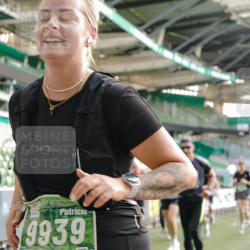 13.09.2026 - 21. swb-Marathon Bremen Michael Burmester http://msf.ph/oto/10430142 13.09.2026 13:27:38 Laufen im Stadion 111, 186, 202, 357, 364, 390, 478, 597, 726, 829, 833, 888, 925, 1077, 1220, 1412, 1473, 1496, 1608, 1700, 1769, 1958, 1961, 1984, 2236, 2273, 2309, 2388, 2404, 2428, 2502, 2507, 2542, 2574, 2576, 2582, 2592, 2725, 2748, 2817, 2875, 2876, 2923, 2965, 3045, 3047, 3050, 3073, 3084, 3184, 3219, 3359, 3540, 3589, 3592, 3629, 3756, 3826, 3885, 3907, 3978, 4108, 4238, 4457, 4660 meine-sportfotos.de