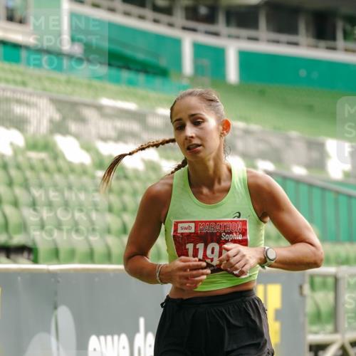 13.09.2026 - 21. swb-Marathon Bremen Michael Burmester http://msf.ph/oto/10430150 13.09.2026 12:16:35 Laufen im Stadion 1028, 1190, 1192, 1263, 1670, 1766, 1997, 317, 443, 796, 1149 meine-sportfotos.de