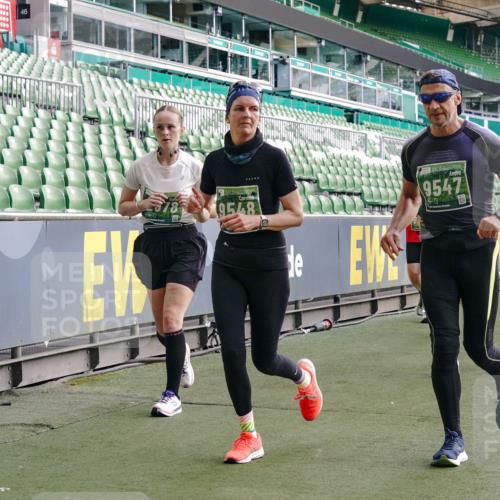 13.09.2026 - 21. swb-Marathon Bremen Michael Burmester http://msf.ph/oto/10430159 13.09.2026 13:27:39 Laufen im Stadion 111, 186, 202, 357, 364, 390, 478, 597, 726, 829, 833, 888, 925, 1077, 1220, 1412, 1473, 1496, 1608, 1700, 1769, 1958, 1961, 1984, 2236, 2273, 2309, 2388, 2404, 2428, 2502, 2507, 2542, 2574, 2576, 2582, 2592, 2725, 2748, 2817, 2875, 2876, 2923, 2965, 3045, 3047, 3050, 3061, 3073, 3084, 3184, 3219, 3359, 3540, 3589, 3592, 3629, 3756, 3826, 3885, 3907, 3978, 4108, 4238, 4457, 4660 meine-sportfotos.de