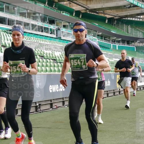 13.09.2026 - 21. swb-Marathon Bremen Michael Burmester http://msf.ph/oto/10430167 13.09.2026 13:27:40 Laufen im Stadion 111, 186, 202, 357, 364, 390, 478, 597, 726, 829, 833, 888, 925, 1077, 1220, 1412, 1473, 1496, 1608, 1700, 1769, 1958, 1961, 1984, 2236, 2273, 2309, 2388, 2404, 2428, 2502, 2507, 2542, 2574, 2576, 2582, 2592, 2725, 2748, 2817, 2875, 2876, 2923, 2965, 3045, 3047, 3050, 3061, 3073, 3084, 3184, 3219, 3359, 3540, 3589, 3592, 3629, 3694, 3756, 3826, 3885, 3907, 3978, 4108, 4238, 4457, 4660 meine-sportfotos.de