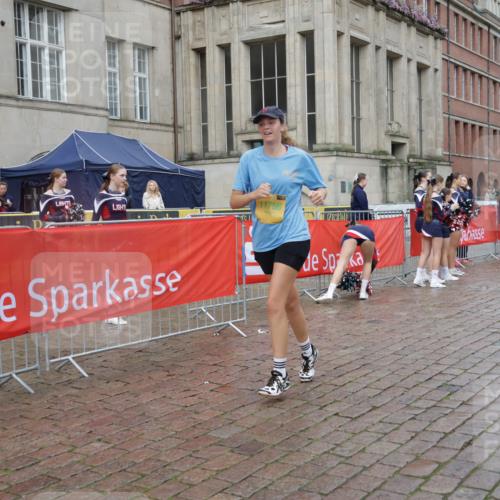 13.09.2026 - Kiel Lauf Yannick Fuchs http://msf.ph/oto/10430171 13.09.2026 11:12:14 Ziel 1000, 1580, 1782, 2118, 5249, 6051, 6053, 10397, 2950, 3580, 5156, 5227, 5387, 6965, 9296, 9572, 9661, 10397, 11713, 11756, 625, 2968, 9571, 141, 1761, 4053, 6729, 9260, 9739, 9784, 11756, 12053 meine-sportfotos.de