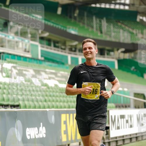 13.09.2026 - 21. swb-Marathon Bremen Michael Burmester http://msf.ph/oto/10430175 13.09.2026 10:21:25 Laufen im Stadion 10244, 10261, 10262, 10818, 10961, 10994, 11067, 11068, 11083, 11142, 11176, 11418, 11512, 11619, 11738, 11854, 11916, 11944, 11964, 12289, 12324, 12358, 12413, 12456, 12513, 12520, 12540, 13505, 13514, 13535, 13540, 13548, 13551, 13558, 13559, 13560, 13568, 13575, 13583, 13588, 13590, 13601, 13605, 13606, 13608, 13610, 13619, 13633, 13636, 13637, 12457, 12458, 13504, 13510, 13517, 13522, 13533, 13536, 13542, 13543, 13554, 13561, 13564, 13579, 13623 meine-sportfotos.de