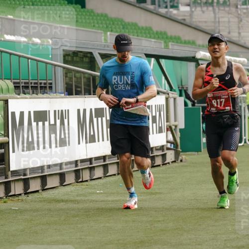 13.09.2026 - 21. swb-Marathon Bremen Michael Burmester http://msf.ph/oto/10430189 13.09.2026 12:17:11 Laufen im Stadion 513, 917, 1154, 1190, 1192, 1263, 245, 317, 443, 540, 796, 822, 1149 meine-sportfotos.de
