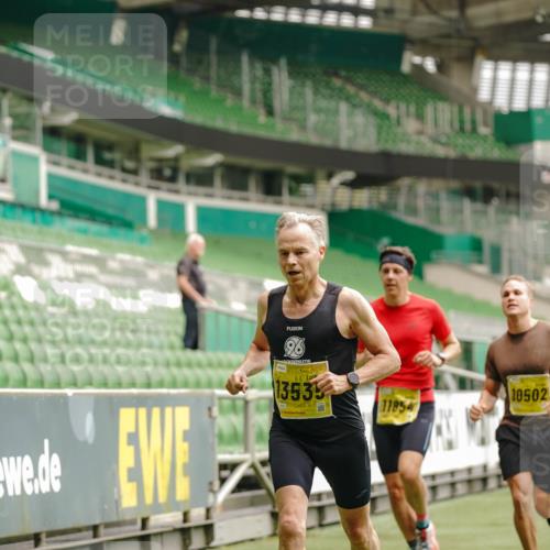 13.09.2026 - 21. swb-Marathon Bremen Michael Burmester http://msf.ph/oto/10430197 13.09.2026 10:21:28 Laufen im Stadion 10244, 10261, 10262, 10818, 10961, 10994, 11067, 11068, 11083, 11142, 11176, 11418, 11512, 11619, 11738, 11854, 11916, 11944, 11964, 12289, 12324, 12358, 12413, 12456, 12513, 12520, 12540, 13505, 13514, 13535, 13540, 13548, 13551, 13558, 13559, 13568, 13575, 13583, 13587, 13588, 13590, 13601, 13605, 13606, 13608, 13610, 13619, 13633, 13636, 13637, 12457, 12458, 13504, 13510, 13522, 13533, 13534, 13536, 13542, 13543, 13554, 13561, 13564, 13579, 13623 meine-sportfotos.de