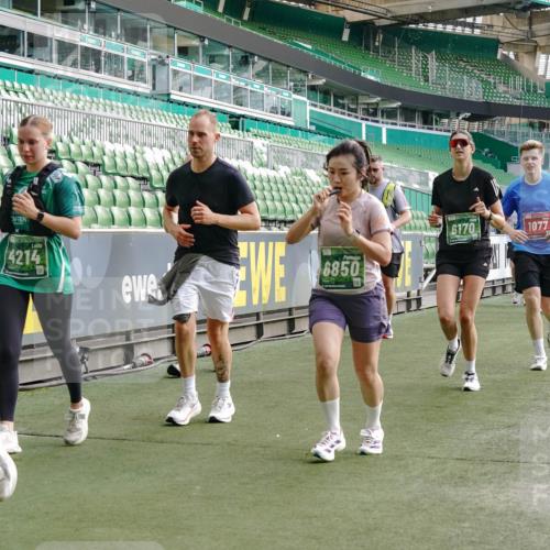 13.09.2026 - 21. swb-Marathon Bremen Michael Burmester http://msf.ph/oto/10430202 13.09.2026 13:27:42 Laufen im Stadion 111, 186, 357, 364, 390, 478, 597, 726, 829, 833, 888, 925, 1077, 1220, 1298, 1412, 1473, 1496, 1608, 1700, 1769, 1958, 1961, 1984, 2236, 2273, 2309, 2388, 2404, 2428, 2502, 2507, 2542, 2574, 2576, 2582, 2592, 2725, 2748, 2817, 2875, 2876, 2923, 2965, 3045, 3050, 3061, 3073, 3084, 3184, 3219, 3540, 3589, 3592, 3629, 3694, 3756, 3826, 3885, 3907, 3978, 4108, 4238, 4457, 4660 meine-sportfotos.de