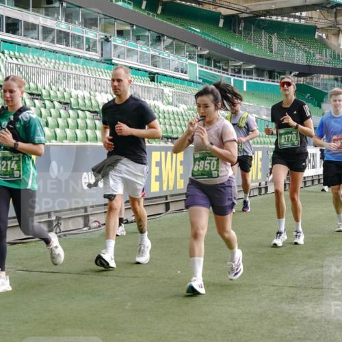 13.09.2026 - 21. swb-Marathon Bremen Michael Burmester http://msf.ph/oto/10430210 13.09.2026 13:27:42 Laufen im Stadion 111, 186, 357, 364, 390, 478, 597, 726, 829, 833, 888, 925, 1077, 1220, 1298, 1412, 1473, 1496, 1608, 1700, 1769, 1958, 1961, 1984, 2236, 2273, 2309, 2388, 2404, 2428, 2502, 2507, 2542, 2574, 2576, 2582, 2592, 2725, 2748, 2817, 2875, 2876, 2923, 2965, 3045, 3050, 3061, 3073, 3084, 3184, 3219, 3540, 3589, 3592, 3629, 3694, 3756, 3826, 3885, 3907, 3978, 4108, 4238, 4457, 4660 meine-sportfotos.de