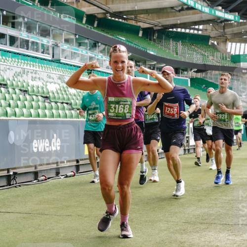 13.09.2026 - 21. swb-Marathon Bremen Michael Burmester http://msf.ph/oto/10430229 13.09.2026 13:03:45 Laufen im Stadion 209, 210, 488, 534, 565, 596, 725, 762, 881, 936, 940, 1014, 1343, 1373, 1458, 1460, 1479, 1611, 1649, 1653, 1771, 2223, 2276, 2364, 2369, 2421, 2434, 2513, 2625, 2668, 2779, 2851, 2872, 2891, 2900, 2934, 2977, 3028, 3114, 3135, 3217, 3258, 3360, 3402, 3419, 3425, 3454, 3460, 3496, 3510, 3521, 3576, 3579, 3585, 3597, 3603, 3618, 3721, 3796, 3846, 3852, 3859, 3893, 3909, 3938, 3970, 3983, 4000, 4077, 4133, 4506, 4558, 242 meine-sportfotos.de